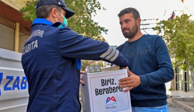 BÜYÜKŞEHİR, KORONAVİRÜS SÜRECİNDE SEYYAR SATICILARI DA YALNIZ BIRAKMADI