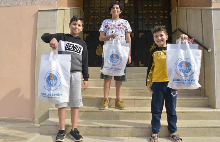 Yenişehir Belediyesinden çocuklara 23 Nisan hediyesi