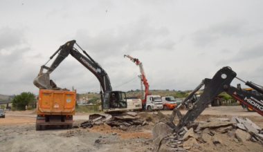 BÜYÜKŞEHİR’DEN TARSUS-ÇAMLIYAYLA YOLU KONAK BÖLGESİNDEKİ KAVŞAĞA YENİ DÜZENLEME