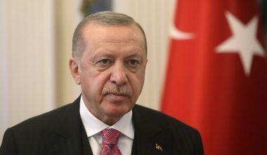 Erdoğan: Sosyal medya mecralarının tamamen kaldırılmasını, kontrol edilmesini istiyoruz. Hukuki düzenleme hazırlanıyor