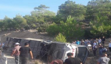 Mersin’de askerleri taşıyan otobüs devrildi: 5 şehit, 27 yaralı