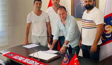 Silifke Belediyespor, Şampiyon hoca  ile yeniden sözleşme  imzaladı