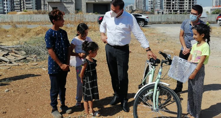 Başkan söz verdi, Esmanur bisikletine kavuştu