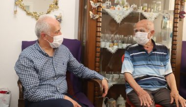 AKDENİZ BELEDİYE BAŞKANI GÜLTAK, DÜNYA YAŞLILAR GÜNÜ’NÜ KUTLADI