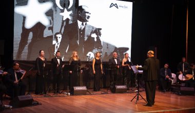 ULU ÖNDER ATATÜRK SEVDİĞİ ŞARKILARLA ANILDI