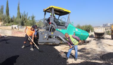 GÜNEYKENT MEZARLIĞI’NDA SICAK ASFALT ÇALIŞMASI