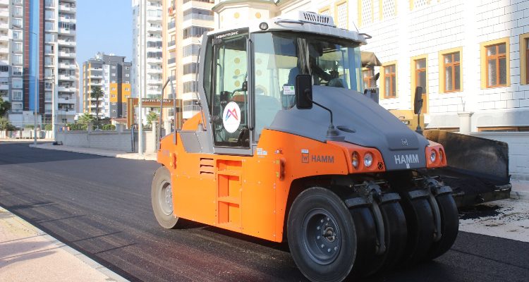 BÜYÜKŞEHİR, ASFALT ÇALIŞMALARINI YOĞUNLAŞTIRDI