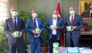 Erdemli Belediyesi, Öğretmenlerle 5 Bin Ağaç Yetiştiriyor
