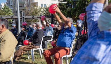 MERSİN BÜYÜKŞEHİR, EMEKLİ EVİ ÜYELERİNİ “KOAH” KONUSUNDA BİLGİLENDİRDİ