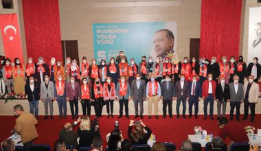 AK Parti Toroslar İlçe 5. Kadın Kolları Olağan Kongresi Yapıldı