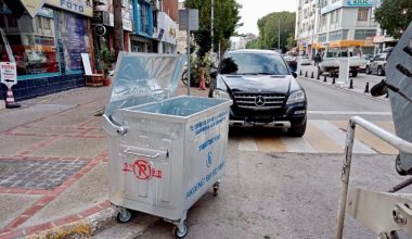 AKDENİZ BELEDİYESİ ÇÖP KONTEYNIRLARINI YENİLİYOR