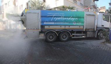 Akdeniz Belediye Ekipleri,  SOKAĞA ÇIKMA YASAĞINDA, HER MAHALLEYE HİZMET VERİYOR