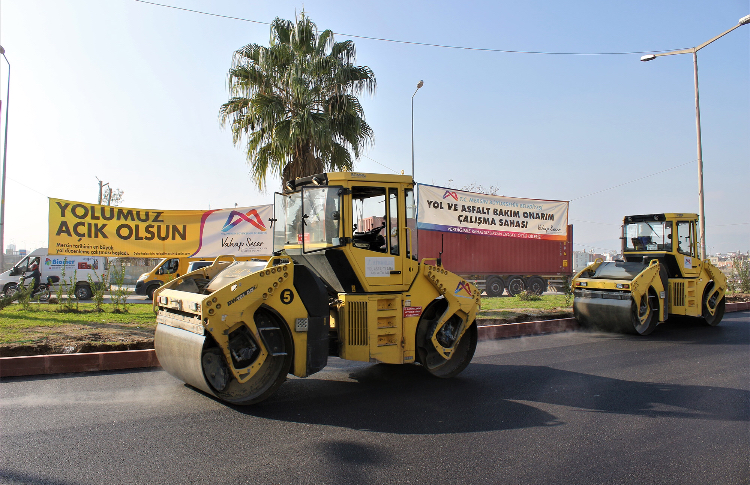 MERSİN BÜYÜKŞEHİR’İN ASFALT MESAİSİ TURGUT ÖZAL’DA DEVAM EDİYOR