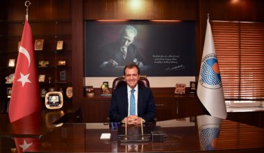 BAŞKAN SEÇER, BÜYÜKŞEHİR’İN HİBE ALDIĞI PROJELERİ ANLATTI