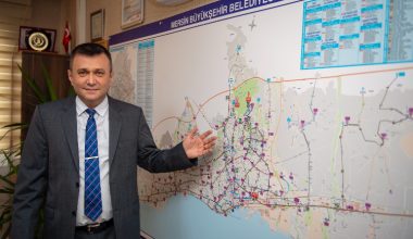 MERSİN’DE DURAKLAR DA ‘AKILLANDI’