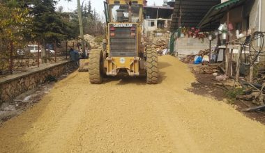 TOROSLAR BELEDİYESİ, YAYLALARDA YOL VE ÇEVRE DÜZENLEME ÇALIŞMALARINI SÜRDÜRÜYOR