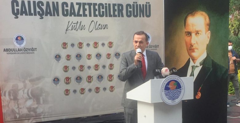 BAŞKAN ÖZYİĞİT GAZETECİLERİ UNUTMADI