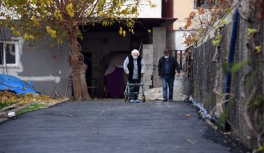 YÜRÜMEDE GÜÇLÜK YAŞAYAN SÖZER’İN YOL ENGELİ ORTADAN KALKTI
