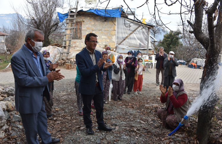 ŞAHNA MAHALLESİ’NİN İÇMESUYU HASRETİ SONA ERDİ