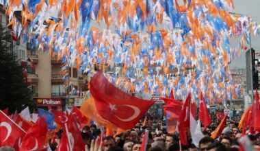 AKP’de tartışma yaratan görevlendirme.İlçe Yönetimine Suriyeli Yönetici!!!