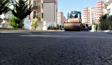 BÜYÜKŞEHİR, YOL ASFALT ÇALIŞMALARINI ARALIKSIZ SÜRDÜRÜYOR