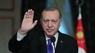 Cumhurbaşkanı Recep Tayyip Erdoğan, “Berat Bey’in ifa ettiği görevlerdeki en büyük talihsizliği ‘damat’ sıfatının, birikimi, gayreti ve başarısının önüne geçirilmiş olmasıdır.” dedi.