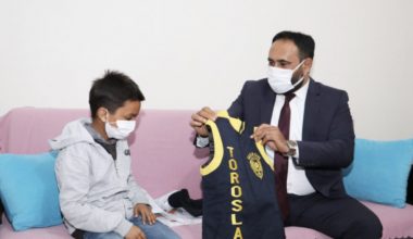 KANSER TEDAVİSİ GÖREN 10 YAŞINDAKİ BERKAY’IN POLİS OLMA HAYALİ GERÇEK OLDU!