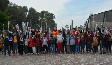 DOĞA PARKI’NI GEZEN ÖĞRENCİLERE BAŞKAN SEÇER SÜRPRİZİ DOĞA PARKI’NI GEZEN ÖĞRENCİLERE BAŞKAN SEÇER SÜRPRİZİ