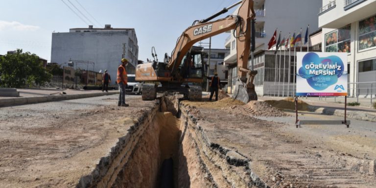 MESKİ, KUYULUK, ÇAMLICA VE ÇANKAYA MAHALLELERİNE 16 BİN METRE KANALİZASYON HATTI KAZANDIRDI