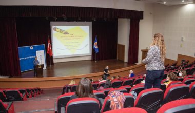 MERSİN BÜYÜKŞEHİR VE MERSİN ÜNİVERSİTESİ İŞBİRLİĞİYLE MAHREMİYET EĞİTİCİ EĞİTİMİ MERSİN BÜYÜKŞEHİR VE MERSİN ÜNİVERSİTESİ İŞBİRLİĞİYLE MAHREMİYET EĞİTİCİ EĞİTİMİ