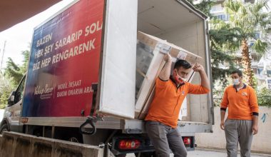 YANGIN MAĞDURU BİR AİLEYE DAHA MERSİN BÜYÜKŞEHİR EL UZATTI