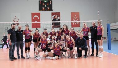 BÜYÜKŞEHİR GSK KADIN VOLEYBOL TAKIMI FİNALE KALDI