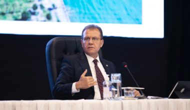 SEÇER “LİMANA KARŞI DEĞİLİZ AMA KANUN VAR, NİZAM VAR”