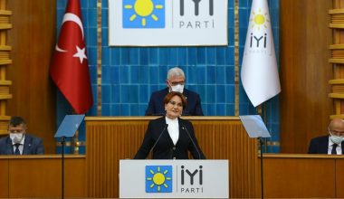Akşener: Küçüklerini korumak yerine onlara göz dikenler, elbette Andımız okunmasın ister. ‘Büyük Atatürk’ dendiğinde, kaşıntı tutanlar, çalışmak yerine, çalıp, çırpanlar, elbette Andımız hatırlanmasın ister