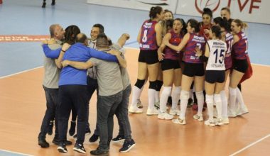 MERSİN BÜYÜKŞEHİR KADIN VOLEYBOL TAKIMI, ANTAKYA BELEDİYESİ’Nİ 3-2 YENDİ