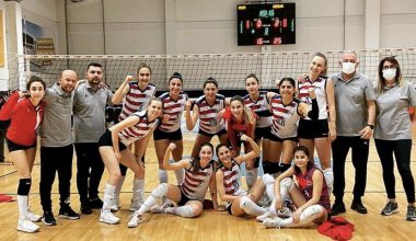 BÜYÜKŞEHİR GSK KADIN VOLEYBOL TAKIMI PLAY-OFF’A HAZIRLANIYOR