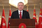 Erdoğan: En zor şartlarda bile düşmanlarını mağlup eden Türk milleti, birliğini muhafaza için aynı idrakle gerekirse canını feda etmeye hazırdır