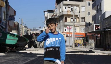 MERSİN BÜYÜKŞEHİR’DEN HAL MAHALLESİ’NE SICAK ASFALT ÇALIŞMASI