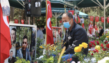 TOROSLAR BELEDİYESİ ŞEHİTLER İÇİN MEVLİD OKUTTU TOROSLAR BELEDİYESİ ŞEHİTLER İÇİN MEVLİD OKUTTU