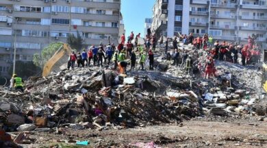 İzmir’de 115 kişinin hayatını kaybettiği depremin ardından 22 şüpheli hakkında gözaltı kararı alındı, 17 kamu memuru hakkında soruşturma başlatıldı