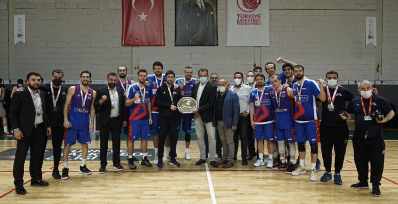 BÜYÜKŞEHİR GSK ERKEK BASKET TAKIMI, MERSİN’E 1. LİG’E YÜKSELEREK DÖNDÜ