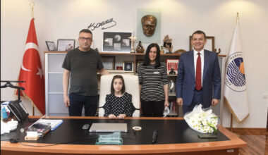 Başkan Özyiğit, koltuğunu çocuklara devretti