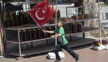MERSİNLİLER EVDE, 23 NİSAN COŞKUSU HER YERDE
