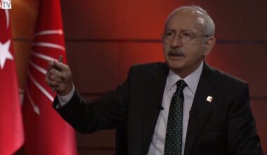 Kılıçdaroğlu “Para yok”u kabul etmiyorum. Esnafa, garibana yok. Peki milyonlarca esnafa ne verildi. Yandaşa göre para ver. Saray’ın yandaşıysanız, “gak” deyince veriliyor. Kılıçdaroğlu “Para yok”u kabul etmiyorum. Esnafa, garibana yok. Peki milyonlarca esnafa ne verildi. Yandaşa göre para ver. Saray’ın yandaşıysanız, “gak” deyince veriliyor.
