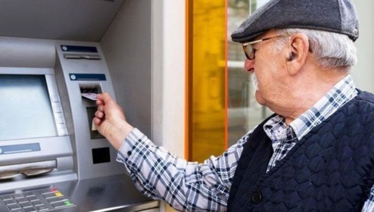 Emekliler maaşlarını çekebilecek mi? İçişleri Bakanlığı merak edilen soruları yanıtladı
