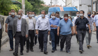 SEÇER: “TARSUS’UN TRAFİK VE OTOPARK SORUNUNU ÇÖZMEYE YÖNELİK DEĞERLENDİRMELER YAPTIK”