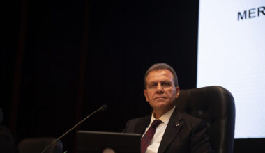 BAŞKAN SEÇER: “BUGÜNLER TÜRKİYE CUMHURİYETİ SİYASİ TARİHİNE UTANÇ GÜNLERİ OLARAK GEÇECEK”