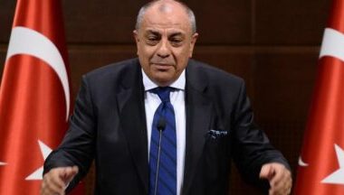 AKP ve MHP’nin yeni Anayasa çalışması yaptığı dönemde AKP Milletvekili  Türkeş’ten çıkış geldi.”Sil baştan anayasa yapmak sakıncalıdır”