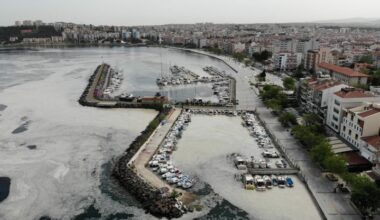 Müsilaj, Çanakkale Boğazı’ndan Ege Denizi’ne doğru ilerlemeye başladı
