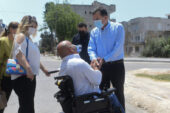 Yenişehir Belediyesinden engelli bireylere akülü sandalye